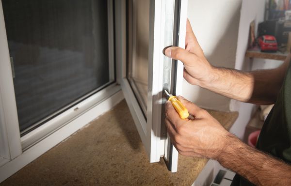 Cost of Dual Pane Window Repair in Pueblo