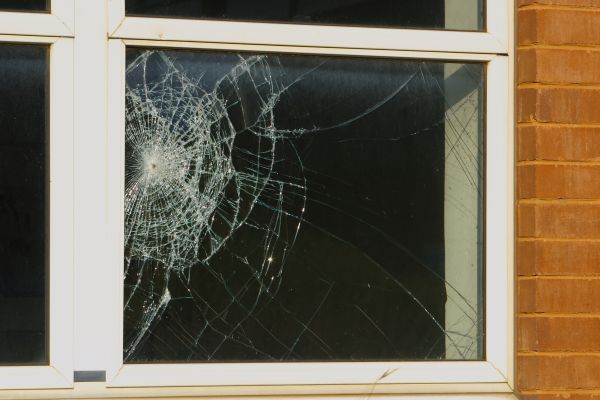Cost of Window Crack Repair in Pueblo