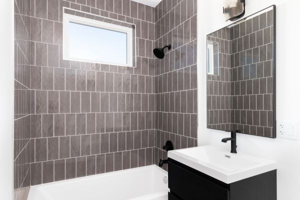 Cost of Shower Window Repair in Pueblo