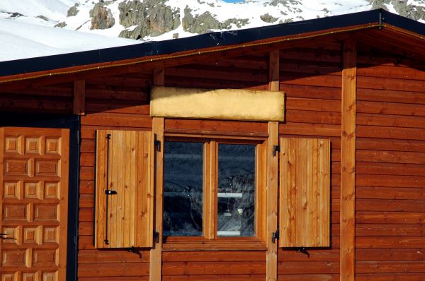 Cost of Cabin Window Repair in Pueblo